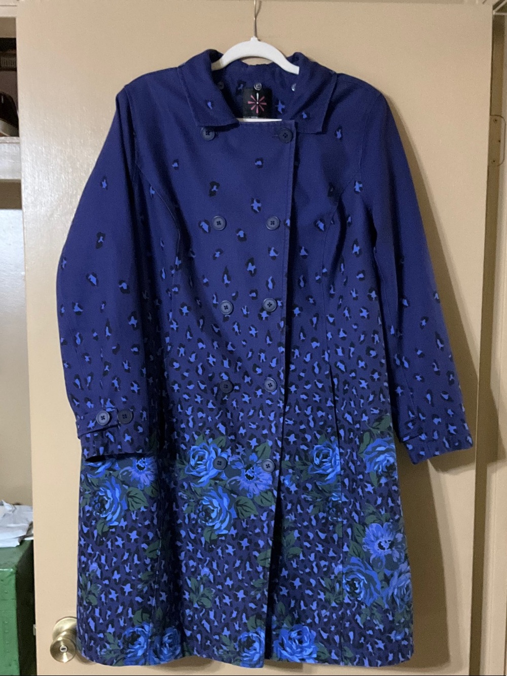 🔥Final mark down Isaac Mizrahi Purple-Blue Floral/Leopard Print Coat